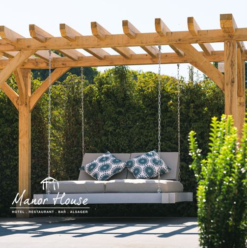 Win An Overnight Stay For 2 At The Wonderful Manor House Alsager win-an-overnight-stay-for-2-at-the-wonderful-manor-house-alsager